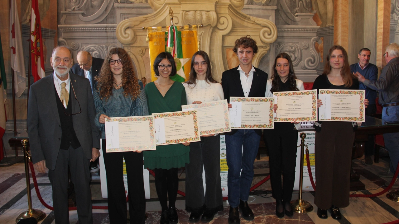 Gli studenti e le studentesse premiati Gli studenti e le studentesse premiati