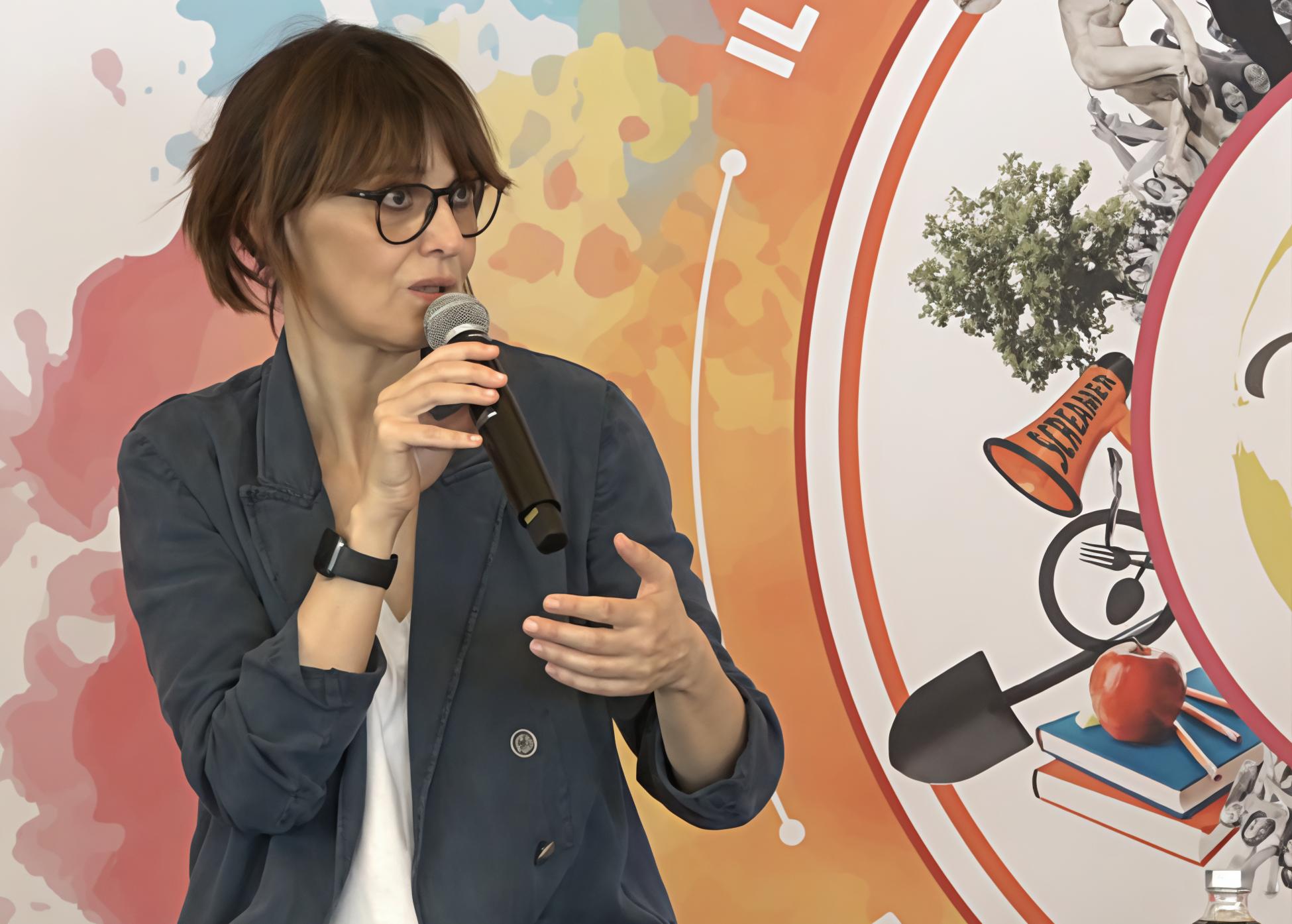 Cortellesi incanta il Borgo: "Incontro incredibile" Cortellesi incanta il Borgo: "Incontro incredibile"