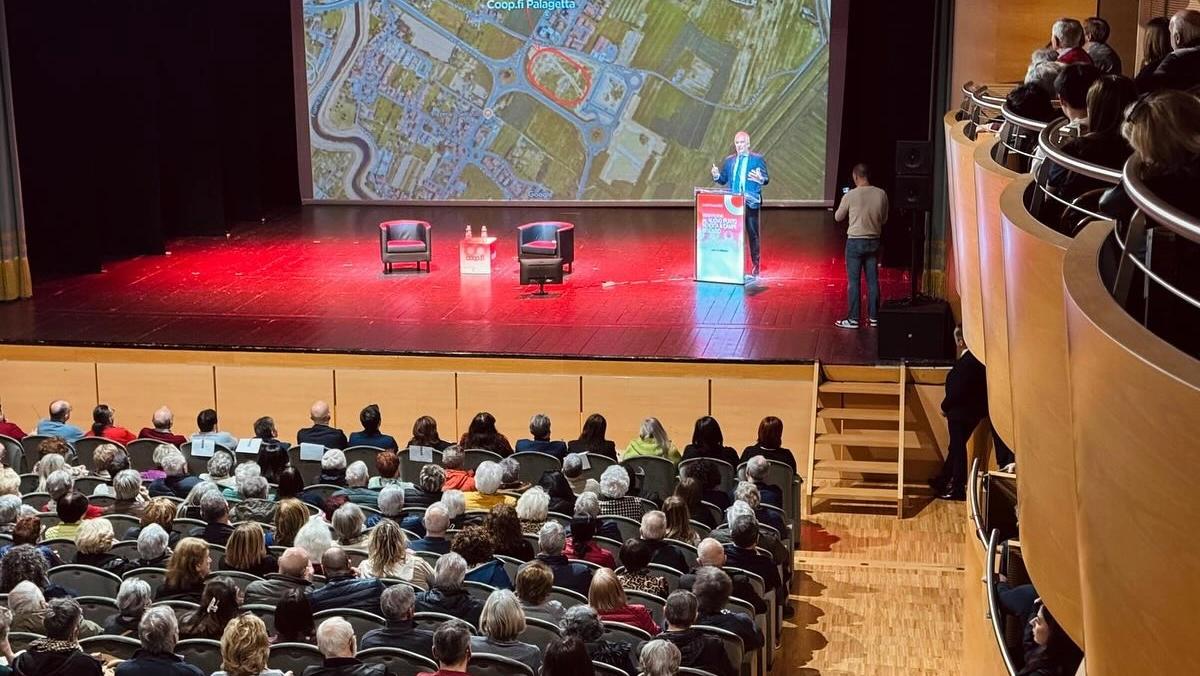 Pienone al Teatrodante per la presentazione del nuovo supermercato