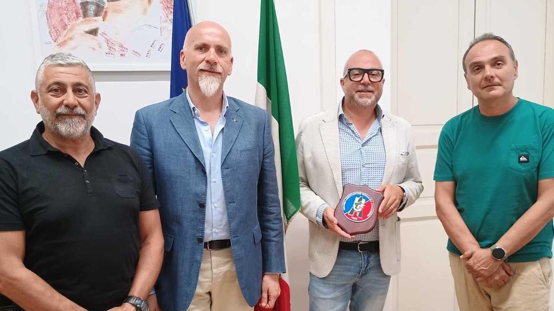 https://www.lanazione.it/image-service/view/acePublic/alias/contentid/NWNhMmU0NTMtM2Q4Zi00/0/fondi-per-la-nuova-caserma-un-aiuto-dai-ministeri-auspichiamo-interesse.jpeg?f=16:9&w=1200&h=630