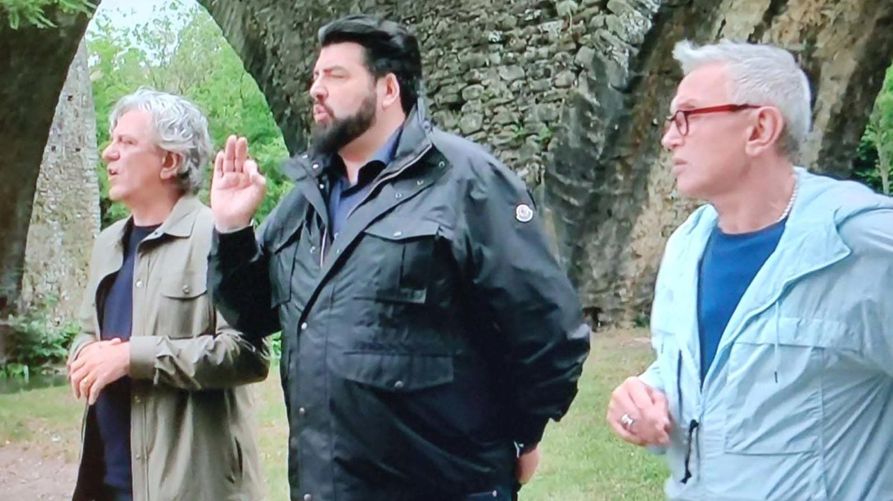 Il Cooking show è andato in onda giovedì sera su Sky. I menù degli sfidanti sono stati assaggiati da 25 ristoratori della Lunigiana Il Cooking show è andato in onda giovedì sera su Sky. I menù degli sfidanti sono stati assaggiati da 25 ristoratori della Lunigiana