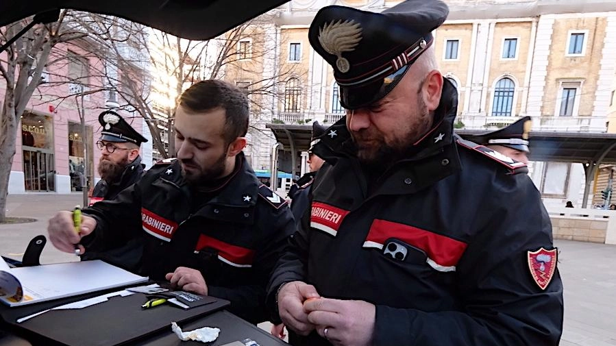 I carabinieri stanno facendo accertamenti dopo il racconto della bambina I carabinieri stanno facendo accertamenti dopo il racconto della bambina