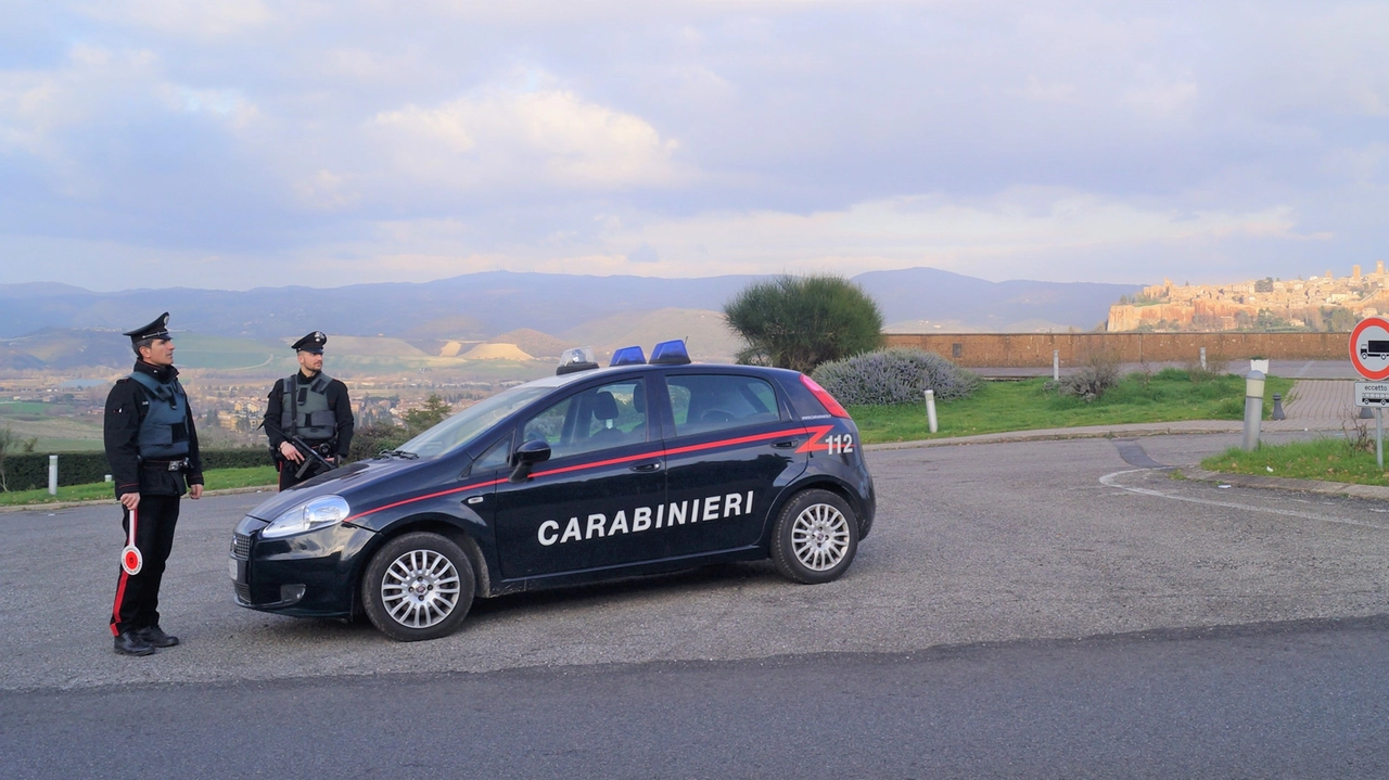 Carabinieri allertati al 112 Carabinieri allertati al 112
