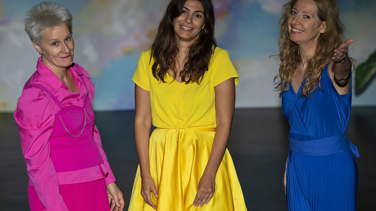In foto le protagoniste dello spettacolo teatrale diretto da Marta Dalla Via, da sinistra le attrici Antonella Questa, Valentina Melis e Lisa Galantini In foto le protagoniste dello spettacolo teatrale diretto da Marta Dalla Via, da sinistra le attrici Antonella Questa, Valentina Melis e Lisa Galantini