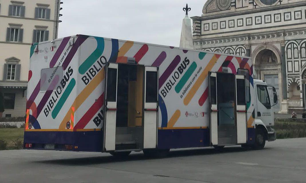 I libri arrivano sotto casa: a Firenze riparte il Bibliobus I libri arrivano sotto casa: a Firenze riparte il Bibliobus