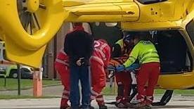 Scontro tra auto e furgone, muore donna di 54 anni Scontro tra auto e furgone, muore donna di 54 anni