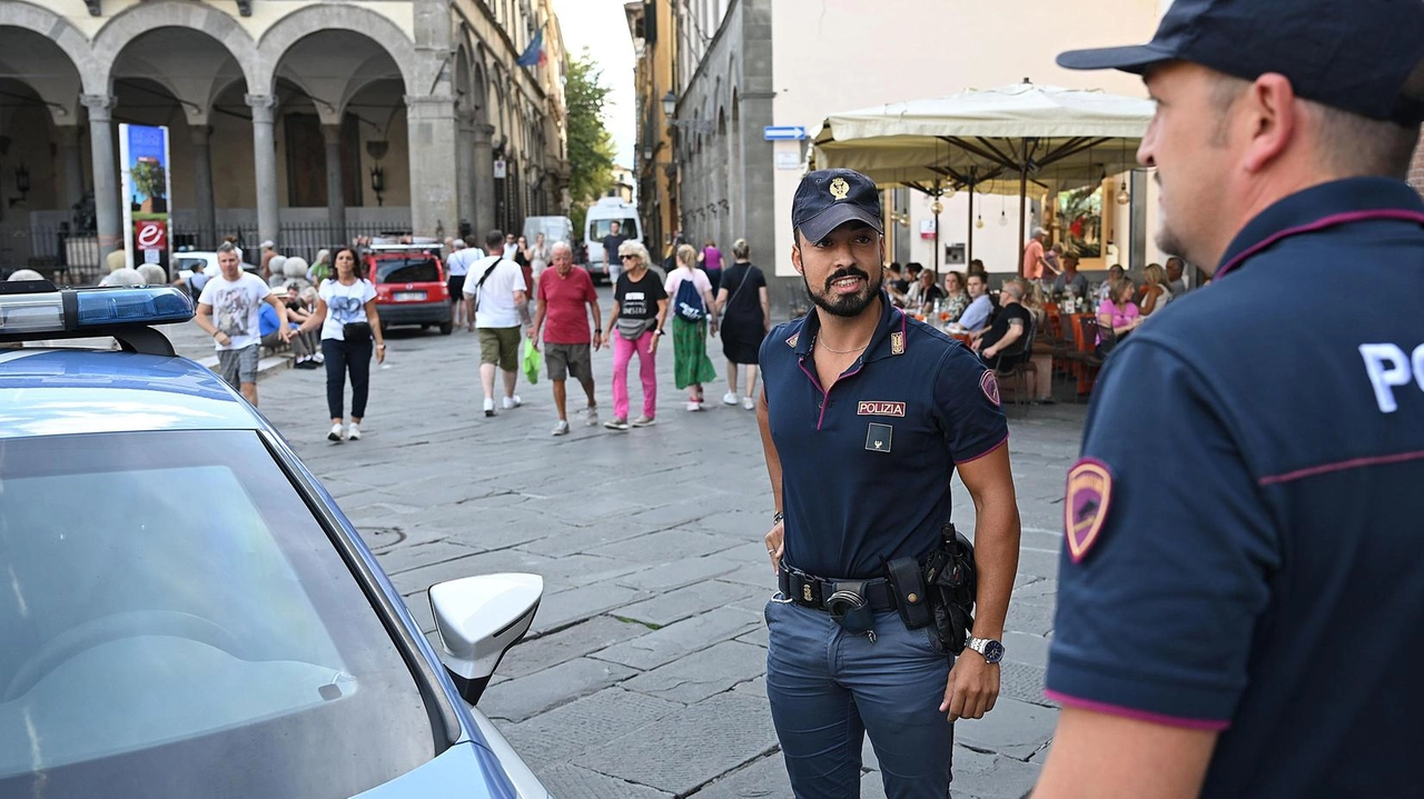 Controlli della polizia in piazza San Michele Controlli della polizia in piazza San Michele