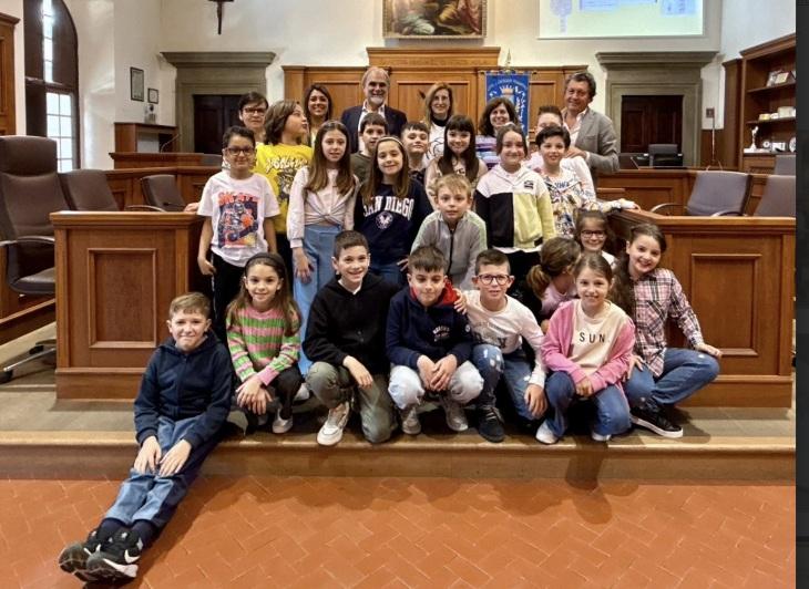 olio in cattedra consegnati gli attestati alla iiiª a della scuola primaria mencarelli di manciano da Lanazione.it olio in cattedra consegnati gli attestati alla iiiª a della scuola primaria mencarelli di manciano