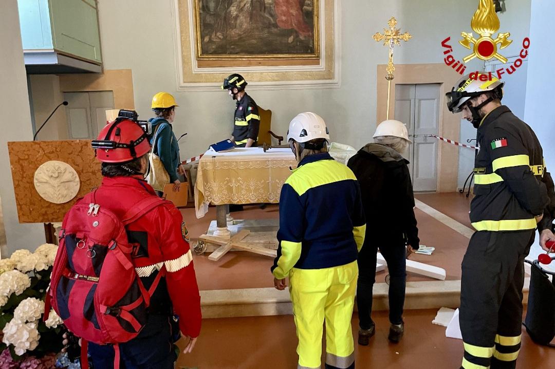 Terremoto in Umbria, maxi esercitazione di salvaguardia dei beni culturali mobili Terremoto in Umbria, maxi esercitazione di salvaguardia dei beni culturali mobili