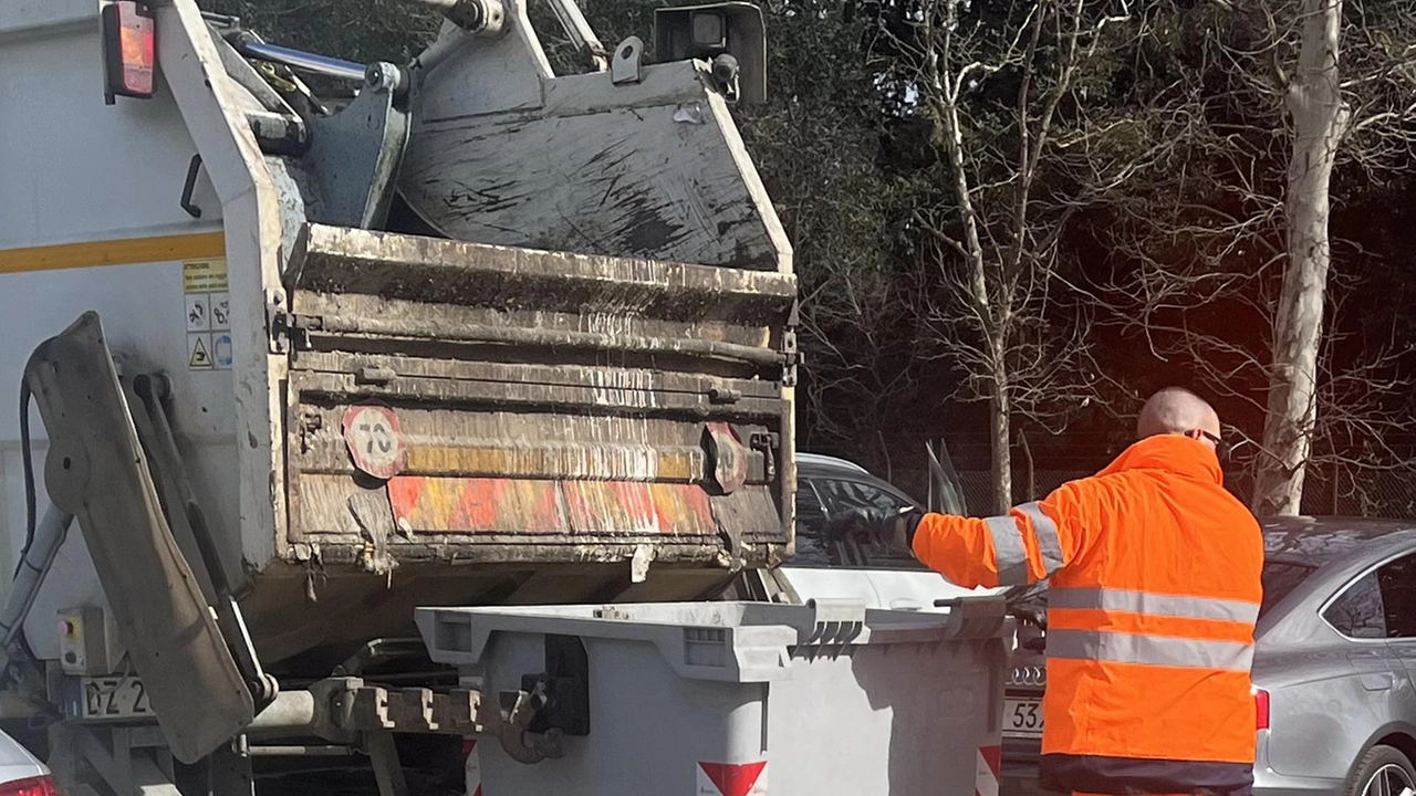 GROSSETO In occasione di Capodanno, Sei Toscana ha previsto delle modifiche ai servizi ambientali in alcuni comuni della provincia. A Grosseto... GROSSETO In occasione di Capodanno, Sei Toscana ha previsto delle modifiche ai servizi ambientali in alcuni comuni della provincia. A Grosseto...