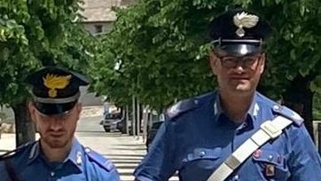 L’allarme ai carabinieri L’allarme ai carabinieri