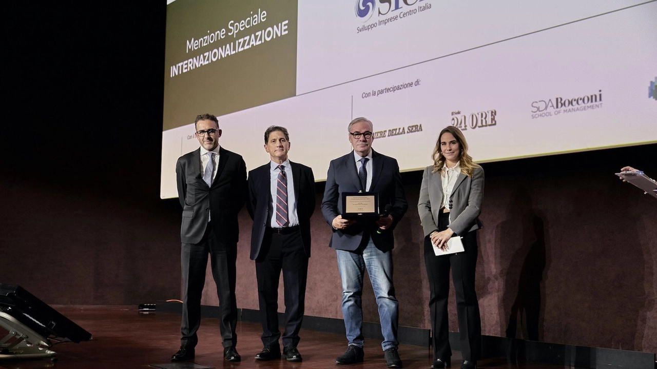 Un momento della cerimonia Un momento della cerimonia