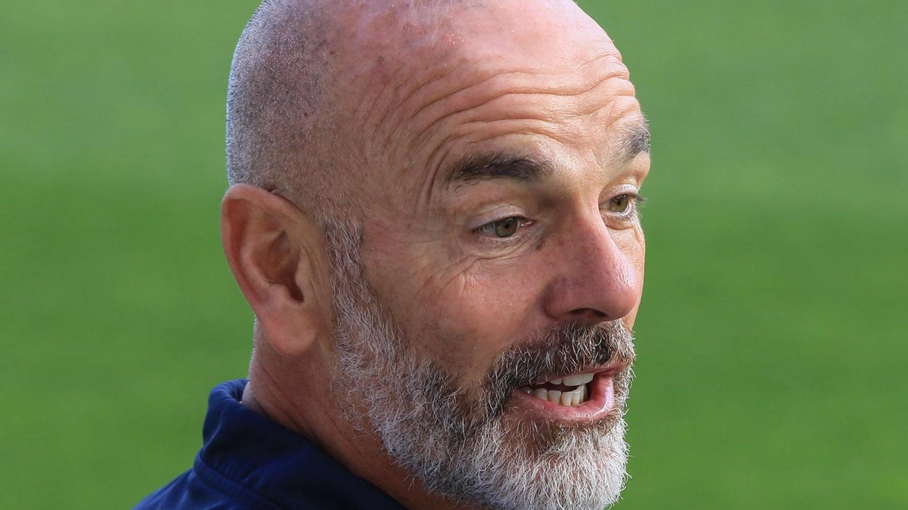 La stagione 2025/26 della Fiorentina prenderà ufficialmente il via lunedì 14 luglio, con l’inizio del ritiro pre-campionato presso il Viola... La stagione 2025/26 della Fiorentina prenderà ufficialmente il via lunedì 14 luglio, con l’inizio del ritiro pre-campionato presso il Viola...