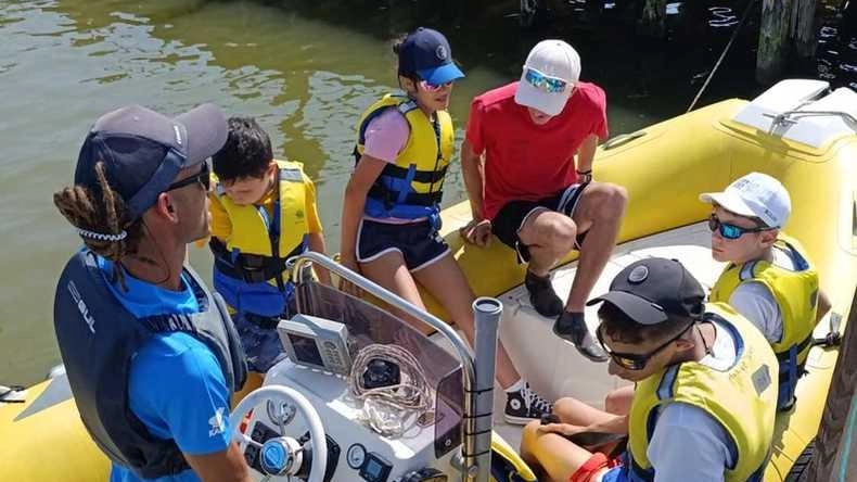 I partecipanti al corso di vela inclusiva promosso dallo Yacht Club