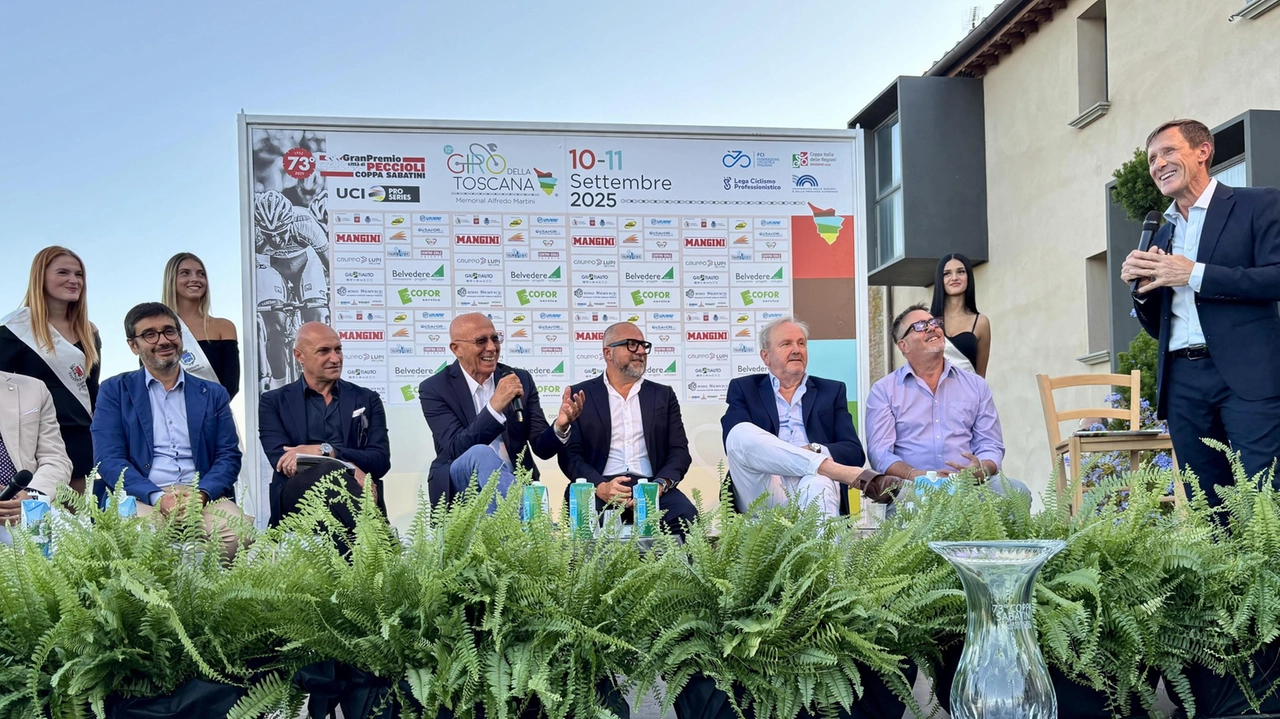 La presentazione degli eventi ciclistici nello splendido scenario della terrazza del Palazzo Senza Tempo La presentazione degli eventi ciclistici nello splendido scenario della terrazza del Palazzo Senza Tempo