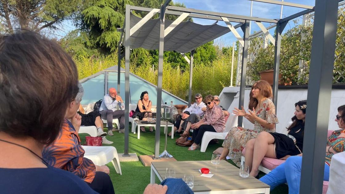 Prato, all’Art Hotel Museo un aperitivo ispirato a Bruce Chatwin Prato, all’Art Hotel Museo un aperitivo ispirato a Bruce Chatwin