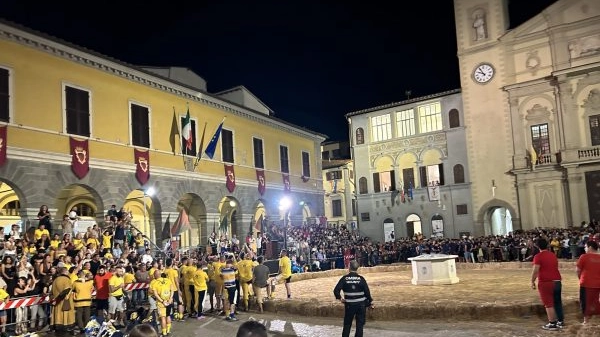 Il Gioco del Pozzo a Montevarchi Il Gioco del Pozzo a Montevarchi