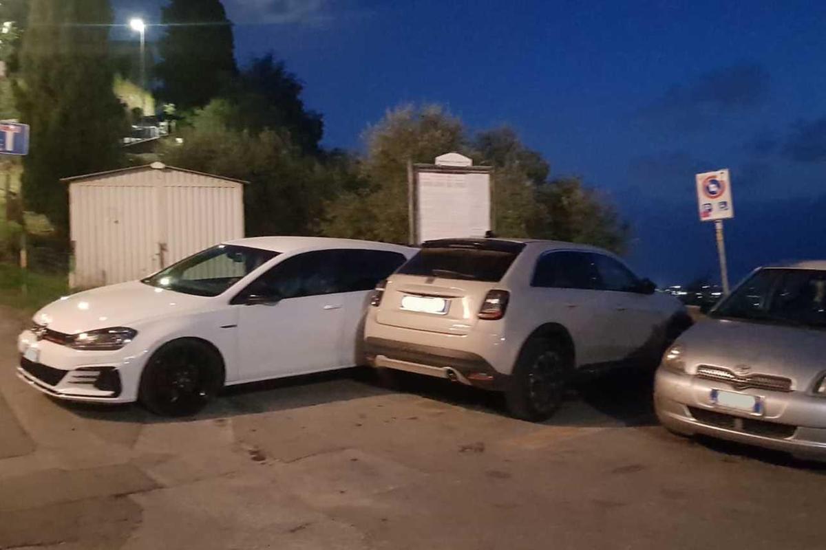 https://www.lanazione.it/image-service/view/acePublic/alias/contentid/NWRiM2ZjN2UtMjU1Yy00/0/i-problemi-delle-frazioni-assenza-di-parcheggi-santa-lucia-non-ha-pace.jpeg?f=1.90:1&w=1200