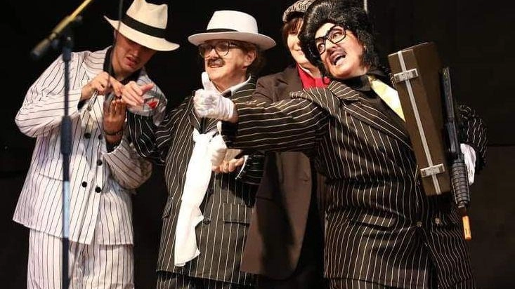 Nell'Abbazia di San Galgano, il musical "La grande corsa in 80 giorni" porta il pubblico in un viaggio emozionante attraverso culture diverse, promuovendo condivisione e umanità. Nell'Abbazia di San Galgano, il musical "La grande corsa in 80 giorni" porta il pubblico in un viaggio emozionante attraverso culture diverse, promuovendo condivisione e umanità.
