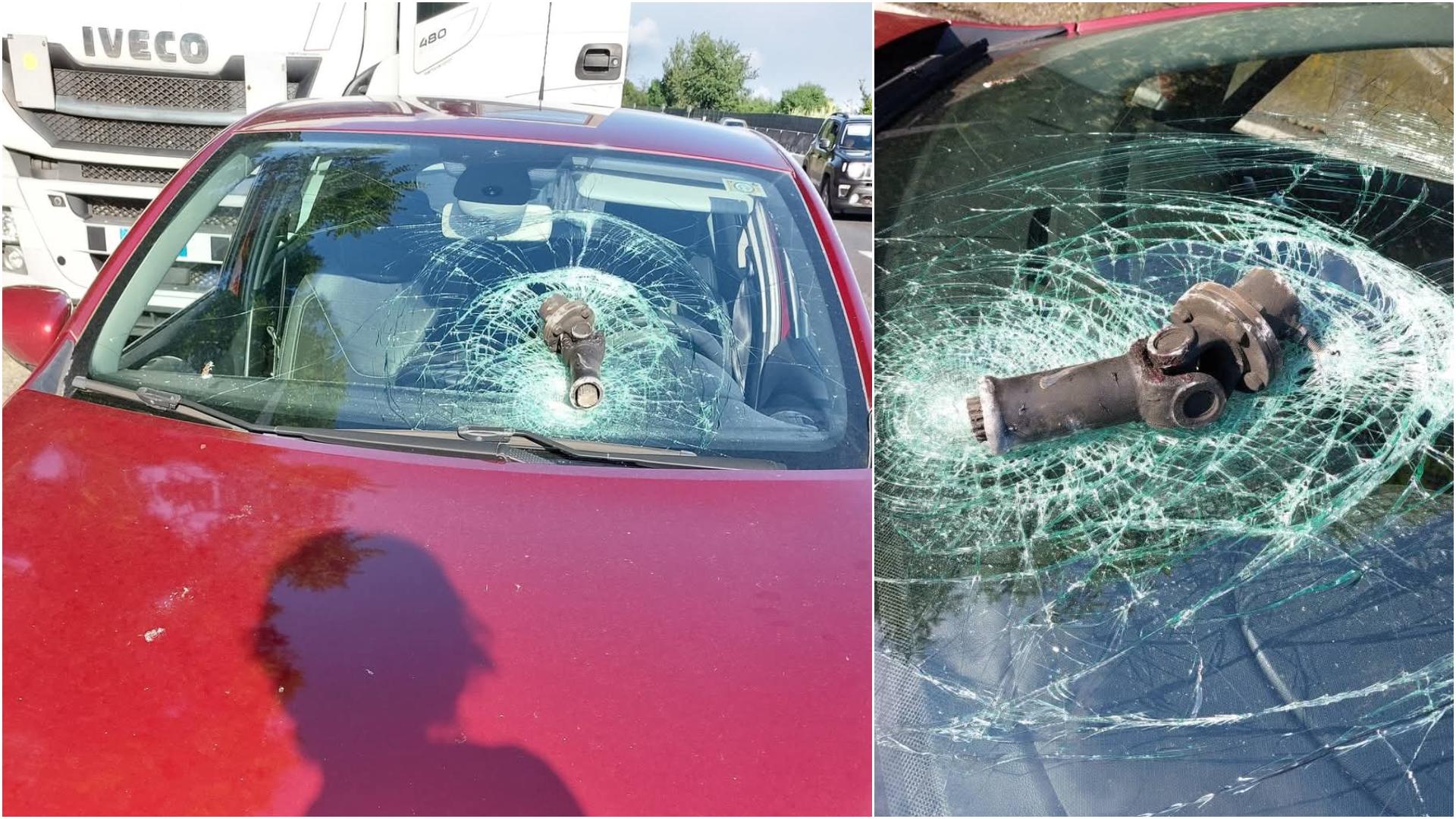 all improvviso il vetro distrutto momenti di paura in fipili parabrezza colpito da un grosso pezzo di ferro da Lanazione.it all improvviso il vetro distrutto momenti di paura in fipili parabrezza colpito da un grosso pezzo di ferro