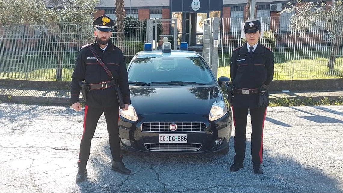 Nel weekend i carabinieri sarzanesi controllano poi tre ragazzi emiliani sorpresi con 4 grammi di hashish