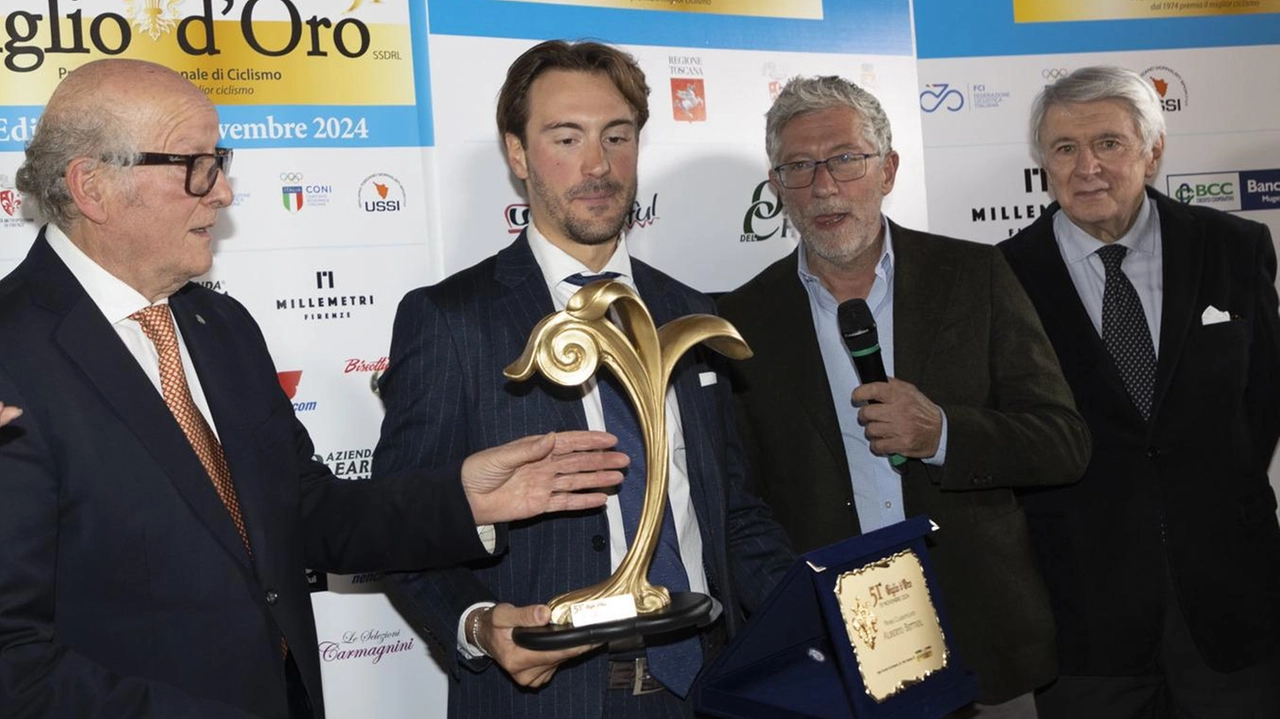 Il ciclismo e lo sport celebrati al Carmagnini del ‘500 con premi a Bettiol, Gastasini e altri protagonisti, tra cui olimpioniche e campioni del passato.