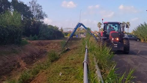 Partono i primi cantieri del Consorzio di bonifica su fiumi, fossi e canali "Opere essenziali per garantire il corretto deflusso e ridurre il rischio idraulico" . Partono i primi cantieri del Consorzio di bonifica su fiumi, fossi e canali "Opere essenziali per garantire il corretto deflusso e ridurre il rischio idraulico" .
