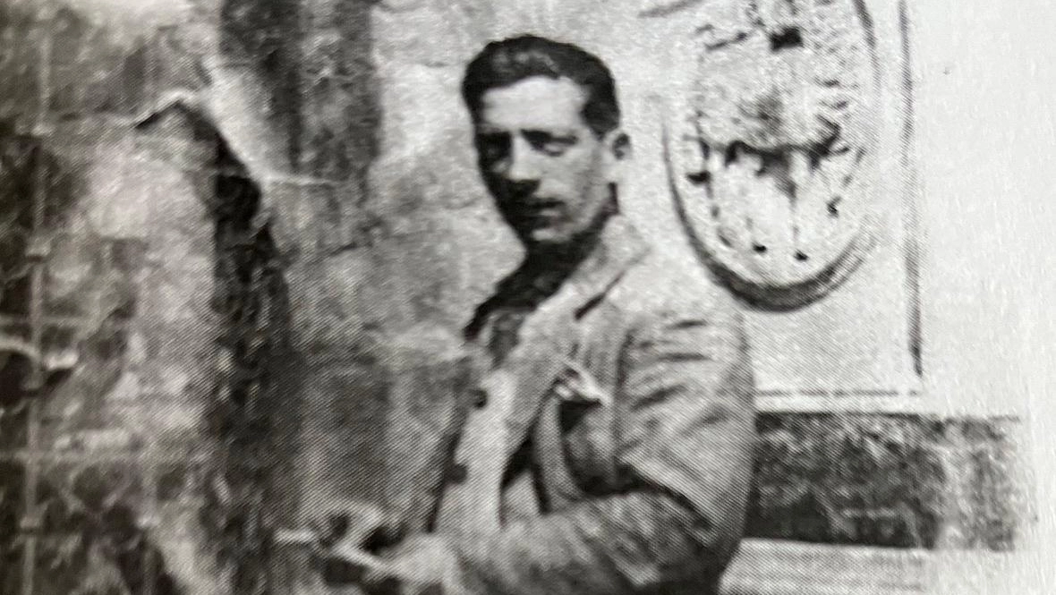 Strage Castello: l’avvocato nel 2011 organizzò il primo e unico convegno "Una rimozione lunga 80 anni, una vergogna che va affrontata. Certo sfilare con le bandiere della pace a Figline è più semplice". Strage Castello: l’avvocato nel 2011 organizzò il primo e unico convegno "Una rimozione lunga 80 anni, una vergogna che va affrontata. Certo sfilare con le bandiere della pace a Figline è più semplice".