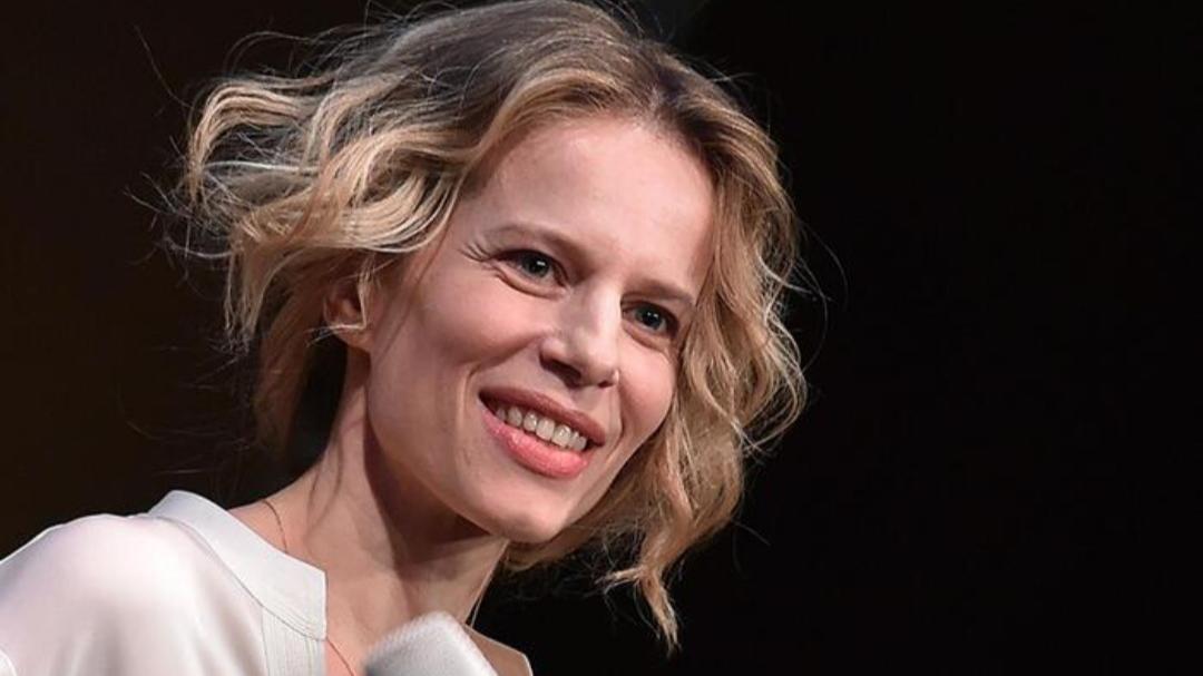 https://www.lanazione.it/image-service/view/acePublic/alias/contentid/NWU0NDM2YWUtODUwNC00/0/sonia-bergamasco.jpeg?f=16:9&w=1200&h=630