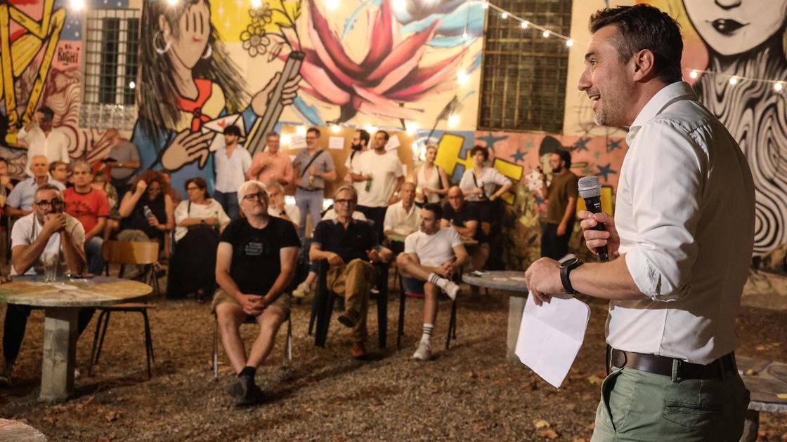 Falchi scalda i motori per un posto in Regione: "Lottare per una giunta di sinistra radicale" Falchi scalda i motori per un posto in Regione: "Lottare per una giunta di sinistra radicale"