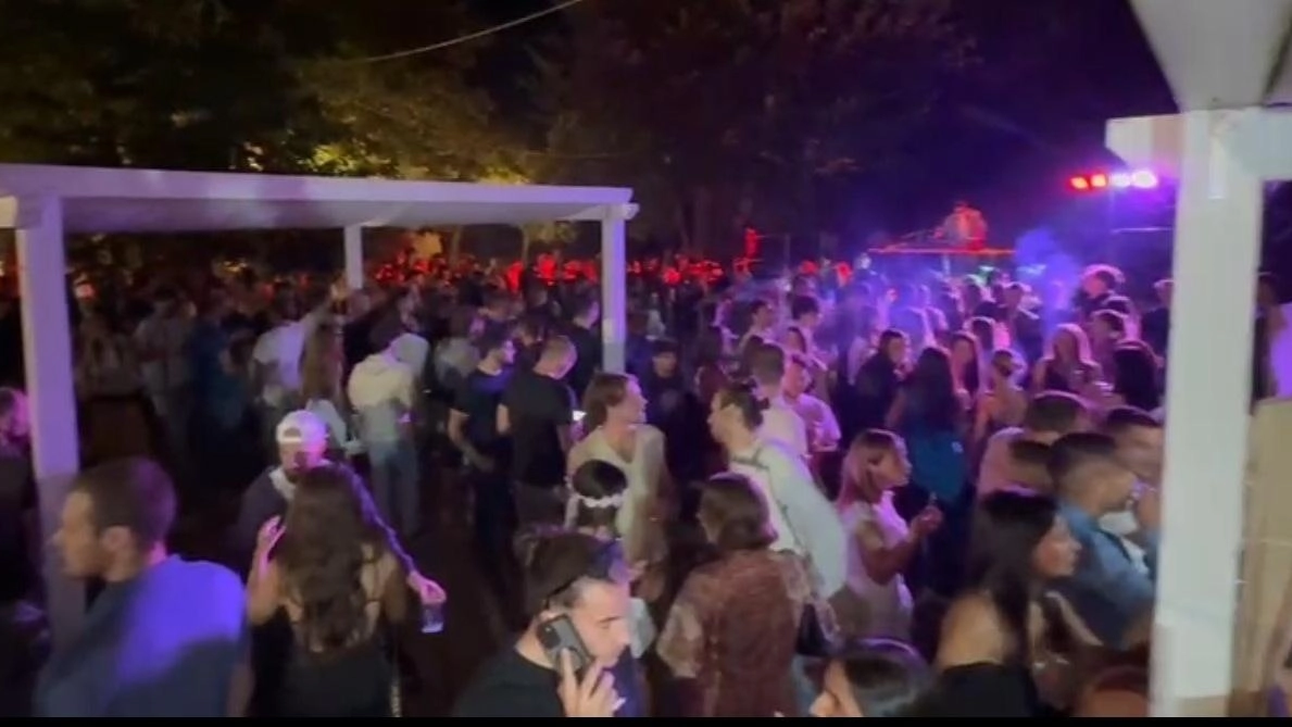 Aspetti positivi per l’amministrazione il ritorno della sagra Anspi San Francesco, le focaccette di ‘Villafranca Libera’ e il DJ-Set all’Imboscata. Lucio Barani attacca . Aspetti positivi per l’amministrazione il ritorno della sagra Anspi San Francesco, le focaccette di ‘Villafranca Libera’ e il DJ-Set all’Imboscata. Lucio Barani attacca .