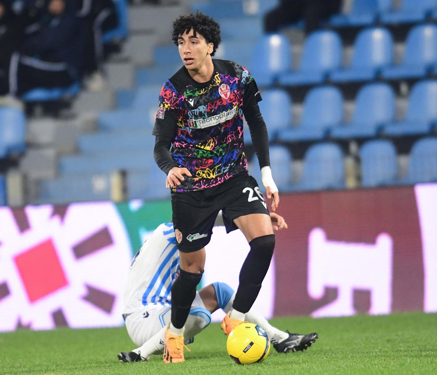 Francesco Coppola rifiuta il Tottenham: resta al Pisa per la Serie A Francesco Coppola rifiuta il Tottenham: resta al Pisa per la Serie A