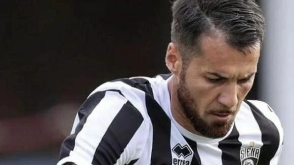 Elia Galligani ha ufficialmente lasciato il Siena in Serie D e può tornare al Viareggio Elia Galligani ha ufficialmente lasciato il Siena in Serie D e può tornare al Viareggio