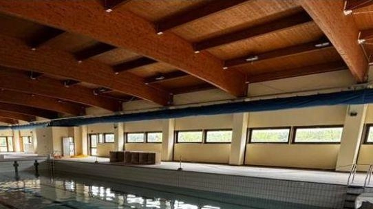 L’interno della piscina geotermica che si trova in località ’Aiuole’, fra Arcidosso e Santa Fiora L’interno della piscina geotermica che si trova in località ’Aiuole’, fra Arcidosso e Santa Fiora