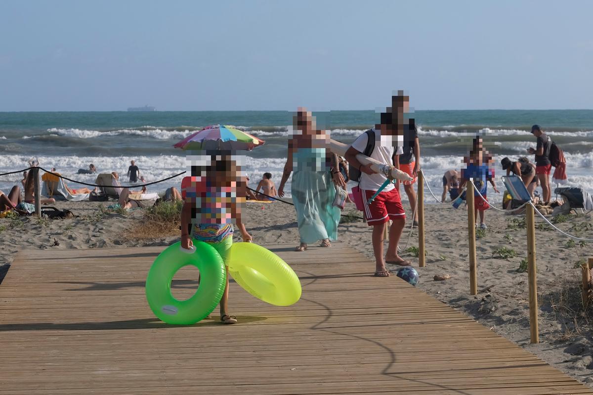 Spiagge (sempre meno) libere, Legambiente lancia l’allarme: “Troppo spazio lasciato ai privati” Spiagge (sempre meno) libere, Legambiente lancia l’allarme: “Troppo spazio lasciato ai privati”