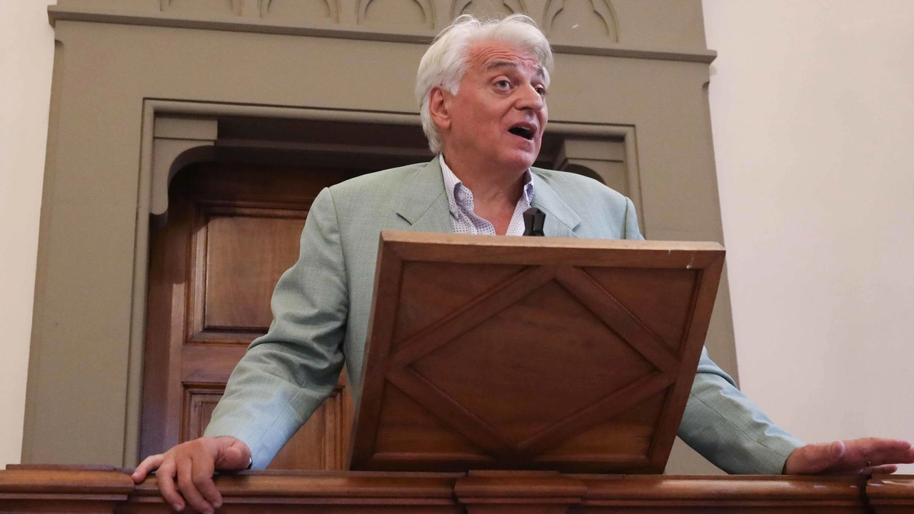 Ugo De Vita autore, attore, doppiatore Ugo De Vita autore, attore, doppiatore