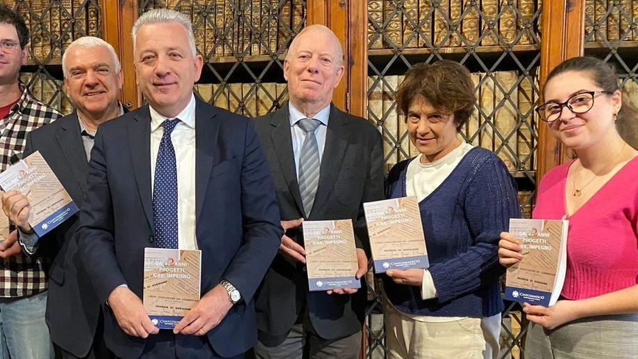 La presentazione del libro realizzato per ricostruire l’attività dell’associazione spezzina La presentazione del libro realizzato per ricostruire l’attività dell’associazione spezzina