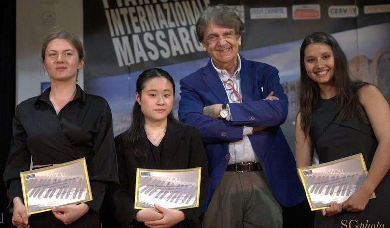 Concorso Pianistico Massarosa. La vittoria va ad Anaïs Cassiers Concorso Pianistico Massarosa. La vittoria va ad Anaïs Cassiers