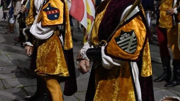 Si comincia a respirare aria di Palio a Castiglion Fiorentino. Prima dell’appuntamento clou con la corsa tra cavalli dei Rioni...