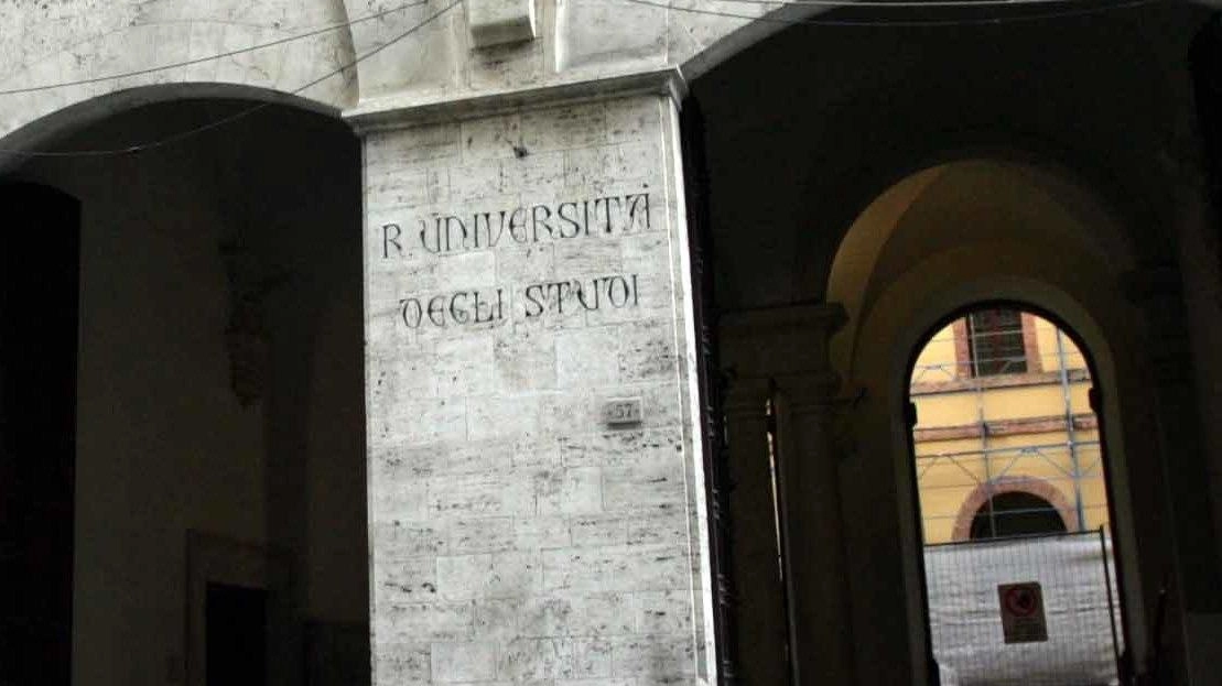 Un caso delicato che vede al centro l’Università di Siena