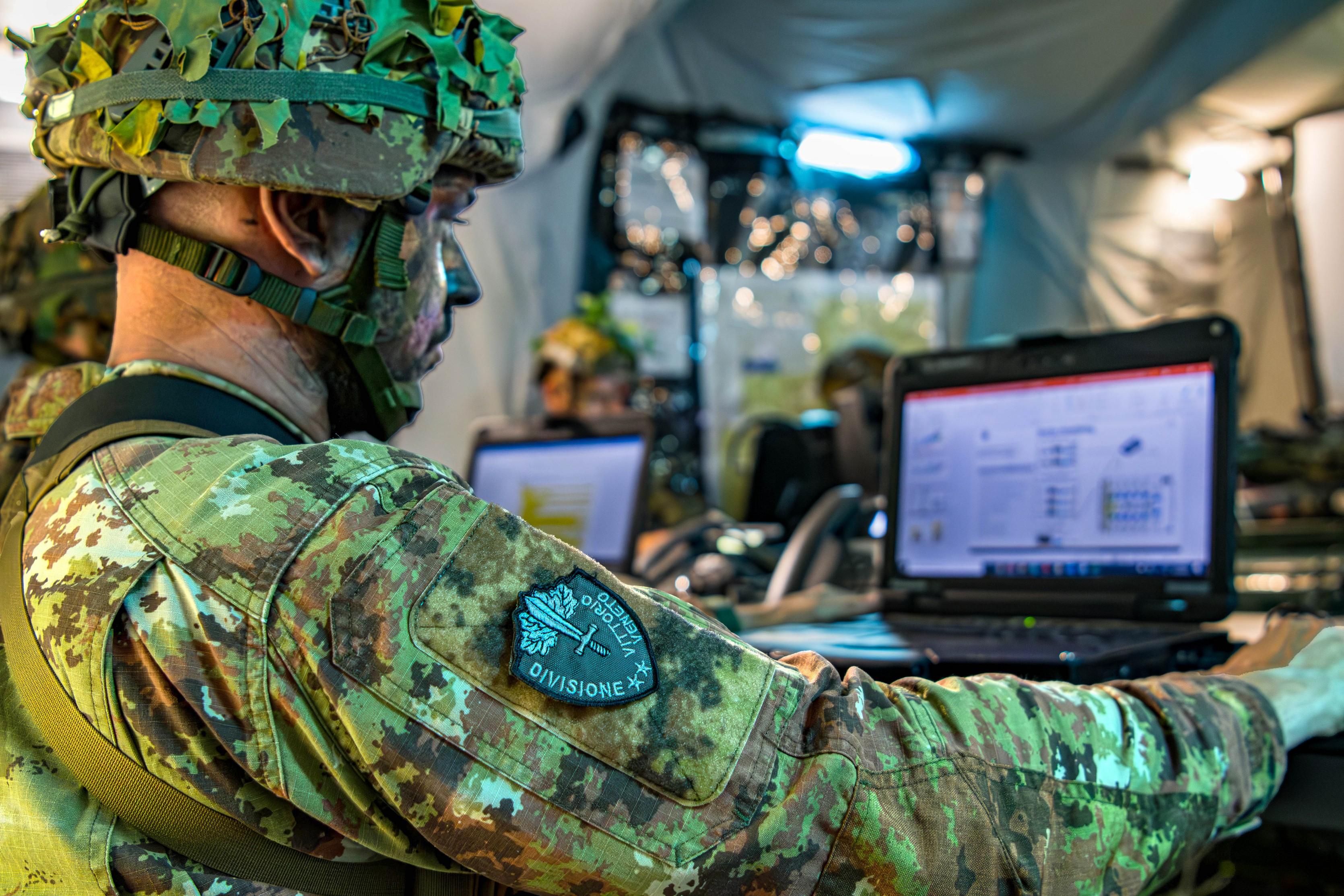 Centro Nato a Firenze, da luglio operativo senza mezzi militari. Cosa farà per un anno Centro Nato a Firenze, da luglio operativo senza mezzi militari. Cosa farà per un anno