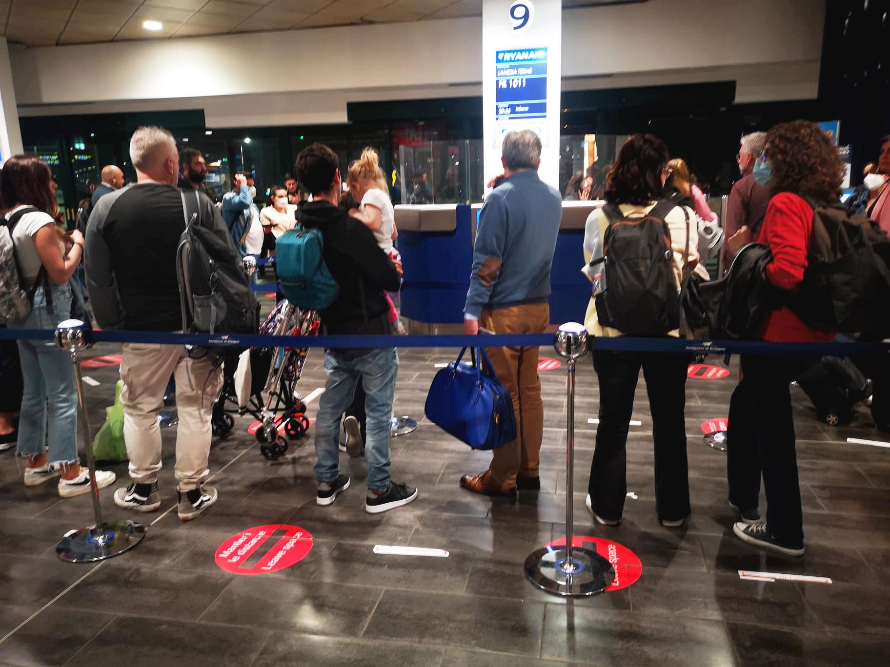 Venerdì nero per chi vola: sciopero nazionale del trasporto aereo il 20 giugno. Cosa fare per salvare il viaggio Venerdì nero per chi vola: sciopero nazionale del trasporto aereo il 20 giugno. Cosa fare per salvare il viaggio