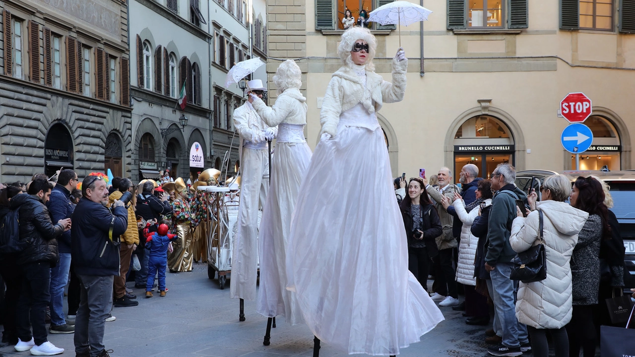 Parata del Carnevale 2024 di Firenze in centro e premiazioni delle maschere in Piazza Signora (Foto Marco Mori/New Press Photo) Parata del Carnevale 2024 di Firenze in centro e premiazioni delle maschere in Piazza Signora (Foto Marco Mori/New Press Photo)
