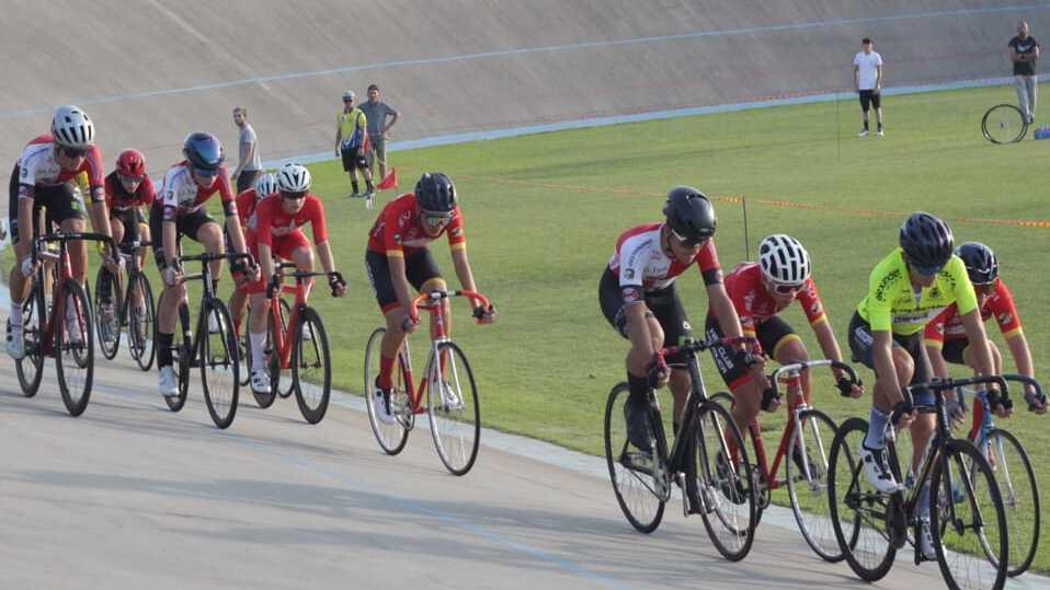 Tricolori su pista. Quattro giorni di sprint Tricolori su pista. Quattro giorni di sprint