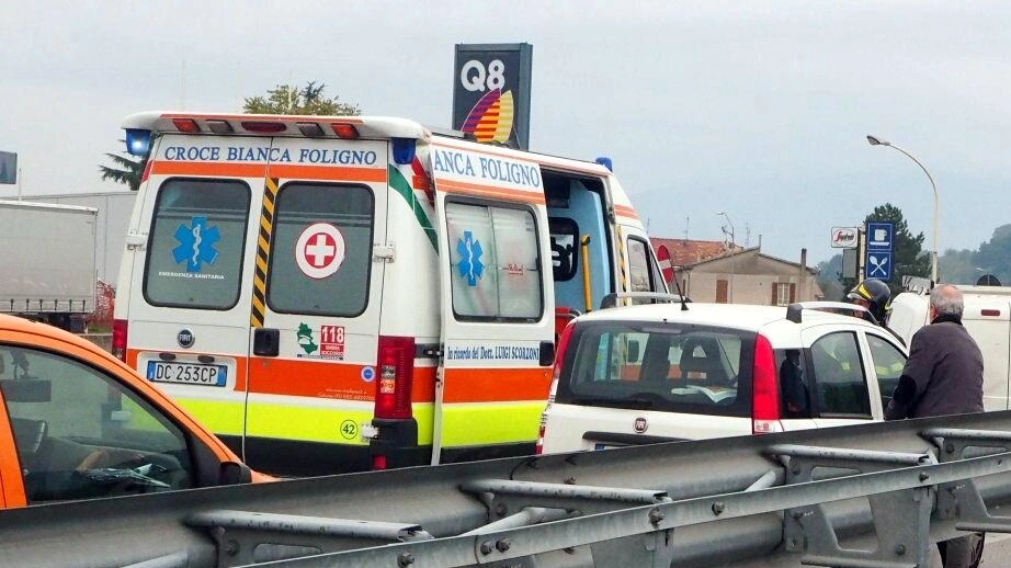FOLIGNO Traffico paralizzato per oltre due ore lungo la nuova superstrada Flaminia nel tratto tra Spoleto e lo ... FOLIGNO Traffico paralizzato per oltre due ore lungo la nuova superstrada Flaminia nel tratto tra Spoleto e lo ...