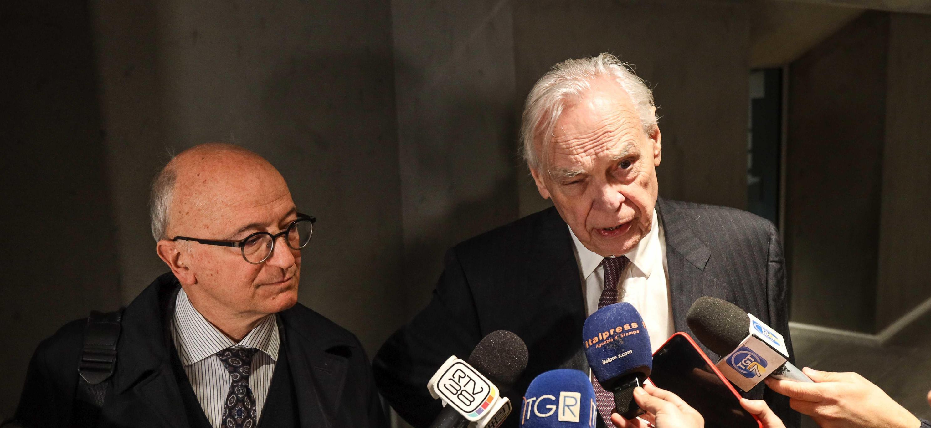 https://www.lanazione.it/image-service/view/acePublic/alias/contentid/NWY2MzBlYzktMWRjMS00/0/la-bufera-spese-pazze-maggio-condanna-light-per-lex-sovrintendente.jpeg