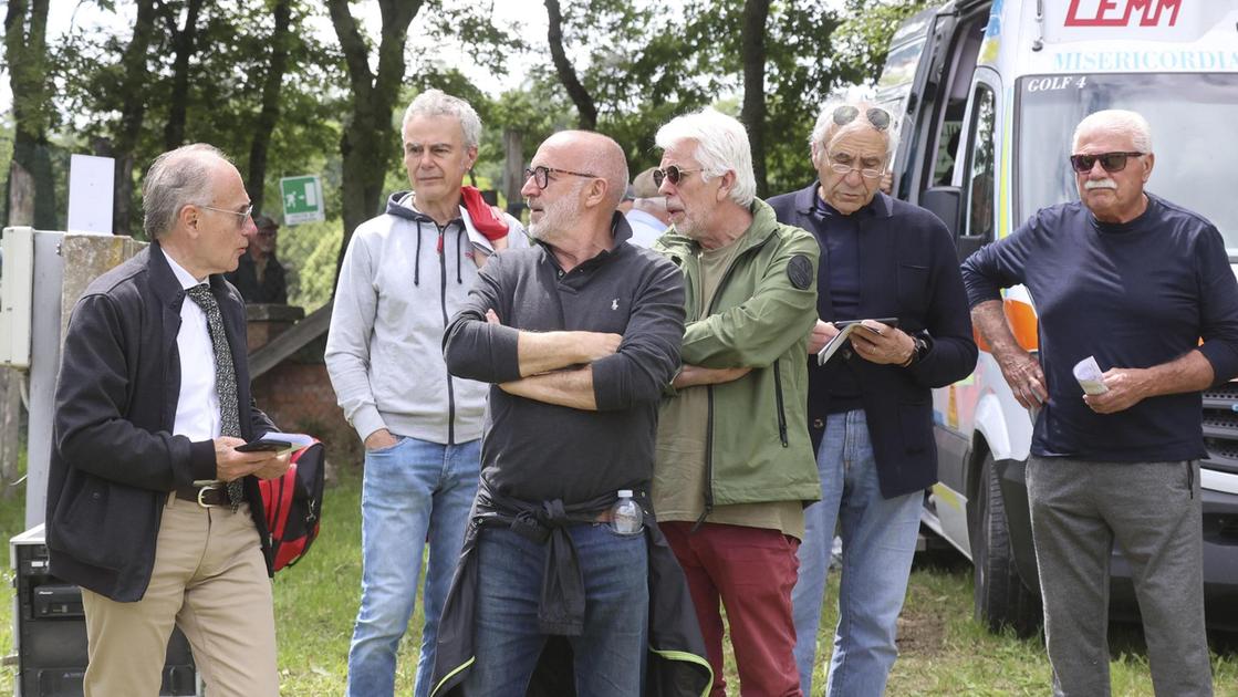Monticiano, è calato il sipario. Giannetti vince e detta legge . Il biondo Remorex si ’nasconde’ Monticiano, è calato il sipario. Giannetti vince e detta legge . Il biondo Remorex si ’nasconde’