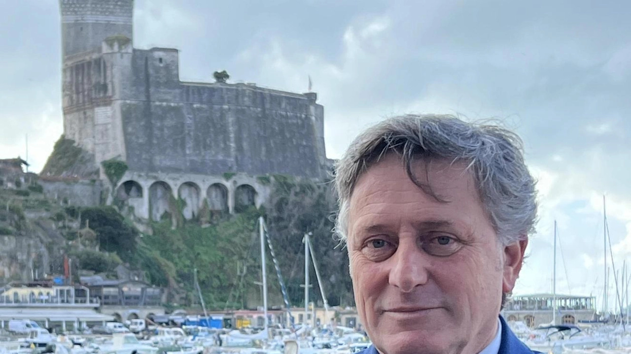 Il sindaco di Lerici, Leonardo Paoletti. Il Comune ha avviato la La digitalizzazione della rete sentieristica per una maggiore fruibilità Il sindaco di Lerici, Leonardo Paoletti. Il Comune ha avviato la La digitalizzazione della rete sentieristica per una maggiore fruibilità