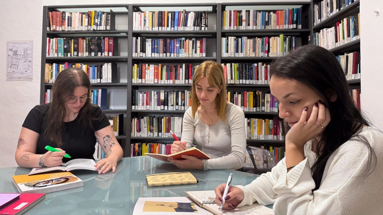 Acquisto grazie alla raccolta fondi promossa da cittadini e associazioni Acquisto grazie alla raccolta fondi promossa da cittadini e associazioni
