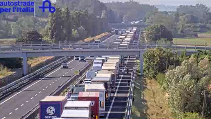 Il traffico bloccato oggi, 21 luglio, nel tratto della A1 tra Fabro e Chiusi verso Firenze